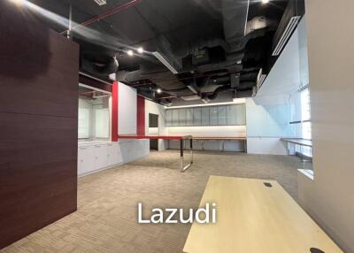 Luxury Office Space for rent in Wattana