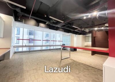 Luxury Office Space for rent in Wattana