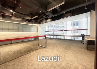 Luxury Office Space for rent in Wattana