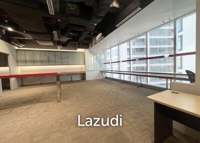 Luxury Office Space for rent in Wattana