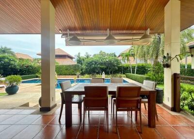 White Lotus 2: Luxury 5 Bedroom Pool Villa