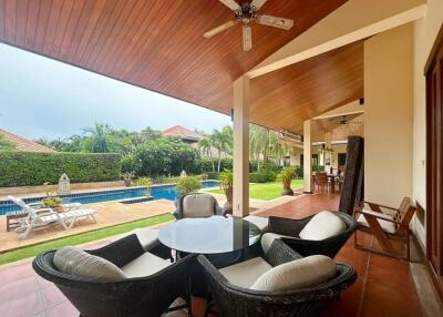 White Lotus 2: Luxury 5 Bedroom Pool Villa