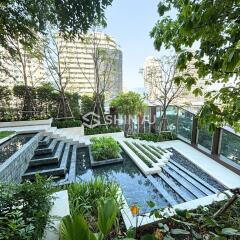 Outdoor garden with water feature