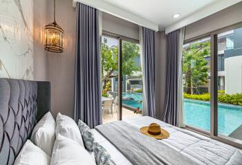 Double-Plot Lakeside Villa in Mabprachan, Thailand