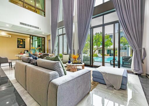 Double-Plot Lakeside Villa in Mabprachan, Thailand