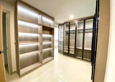 Newly Furnished 4-Bedroom Condo in Jomtien