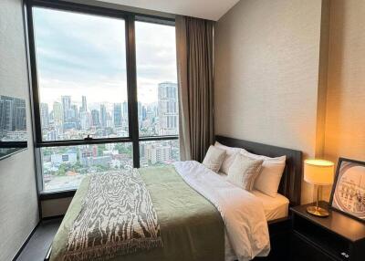 1-BR Condo at The Esse Sukhumvit 36 near BTS Thong Lor