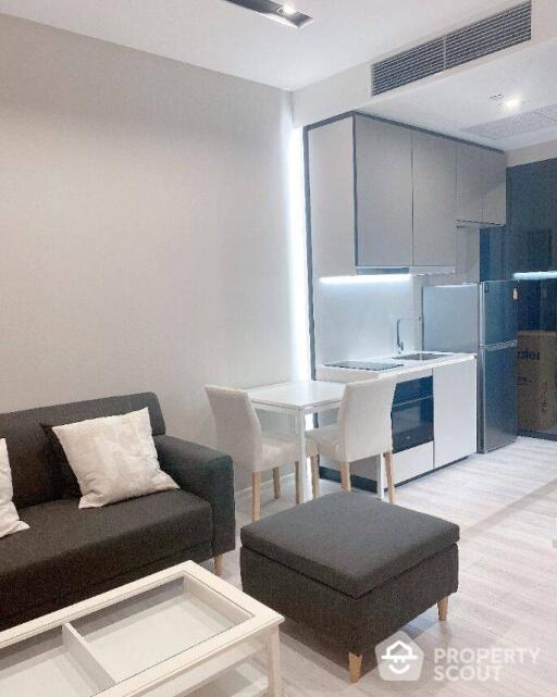 1-BR Condo at The Room Phayathai near ARL Ratchaprarop