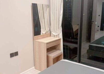 1-BR Condo at The Room Phayathai near ARL Ratchaprarop