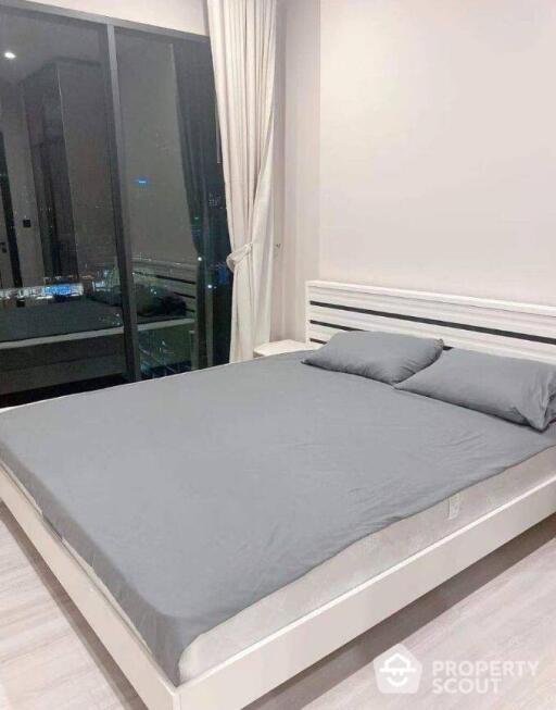 1-BR Condo at The Room Phayathai near ARL Ratchaprarop