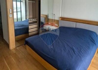 Rare 3 Bedroom Condo in Sathorn-Narathiwat, BTS Chong Nonsi