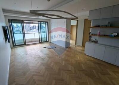 Rare 3 Bedroom Condo in Sathorn-Narathiwat, BTS Chong Nonsi