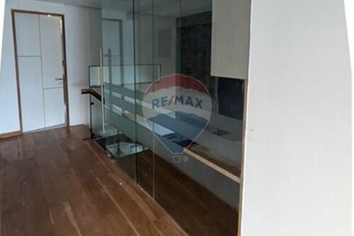 Rare 3 Bedroom Condo in Sathorn-Narathiwat, BTS Chong Nonsi