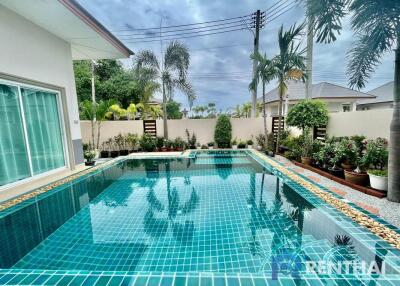 Single pool villa corner center Baan Dusit Pattaya Garden