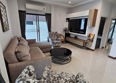 4 Bed 3 Bath 230 SQ.M Villa​ Arcadia Srinakarin