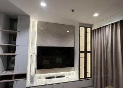 2 Bed 2 Bath 58 SQ.M Life Sathorn Sierra