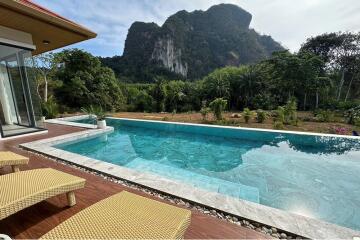 Pool villa with stunning mountains views