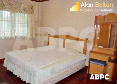 6 Bed 4 Bath in East Pattaya HS4763