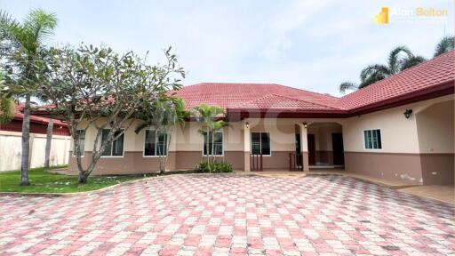 4 Bed 6 Bath in East Pattaya HS5368