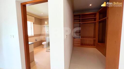 4 Bed 6 Bath in East Pattaya HS5368