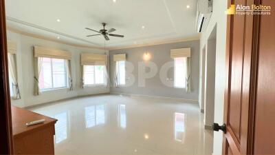 4 Bed 6 Bath in East Pattaya HS5368