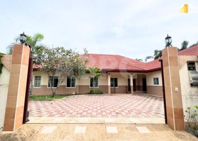 4 Bed 6 Bath in East Pattaya HS5368