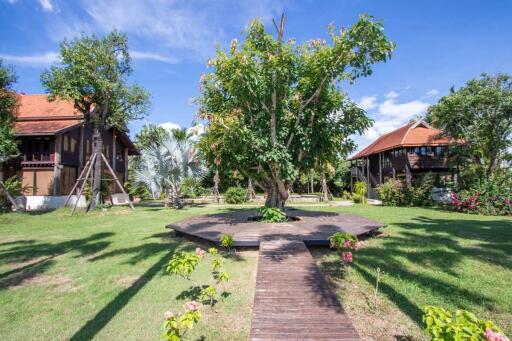 Luxury Thai Style Pool Villa : Saraphi