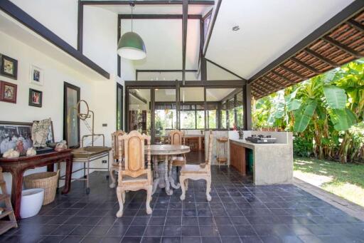 Luxury Thai Style Pool Villa : Saraphi