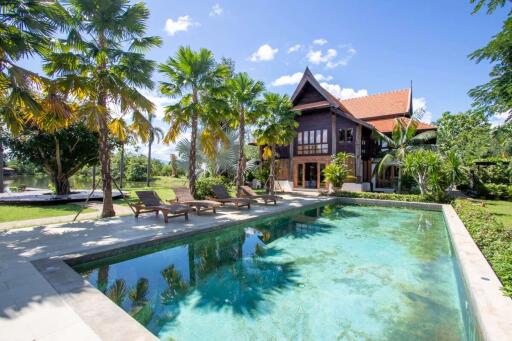 Luxury Thai Style Pool Villa : Saraphi