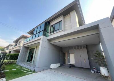 213 ตรม., 4 ห้องนอน, 3 ห้องน้ำ บ้าน ราคา ฿ 12,257,000