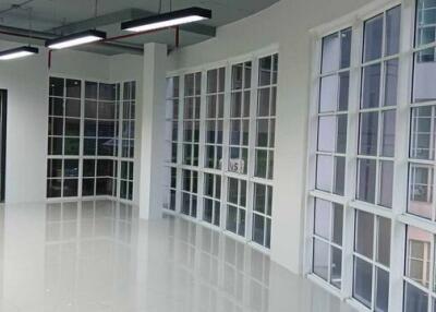 For Rent Bangkok Office Sukhumvit BTS Ekkamai Khlong Toei