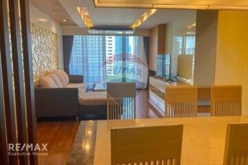 Modern 2 Bed Condo for Rent near BTS Phrom Phong, Sukhumvit - Prime Location!