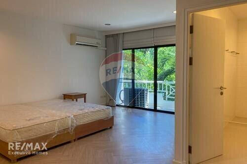 Luxurious 4 Bed Condo for Rent near BTS Thonglor Sukhumvit