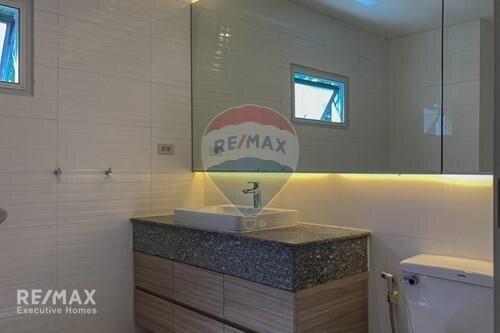 Luxurious 4 Bed Condo for Rent near BTS Thonglor Sukhumvit