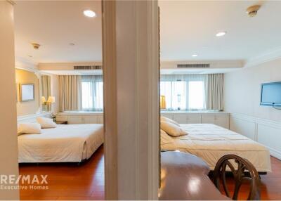 Luxurious 4 Bedroom Penthouse Condo with Exceptional Services in Sukhumvit 10