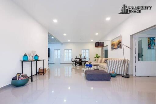 Thai Style 6 Bedroom Pool Villa In East Pattaya For Sale