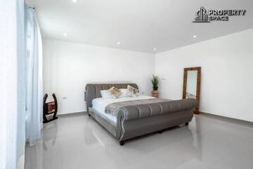 Thai Style 6 Bedroom Pool Villa In East Pattaya For Sale