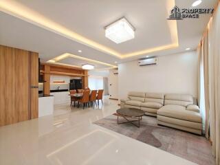 Modern 4 Bedroom Pool Villa In East Pattaya For Sale