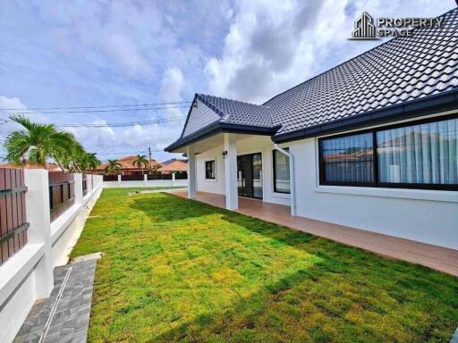 Modern 4 Bedroom Pool Villa In East Pattaya For Sale