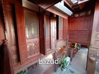 Thai Traditional House in the Central of Chiangmai, 5 bedrooms for SALE