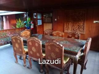 Thai Traditional House in the Central of Chiangmai, 5 bedrooms for SALE