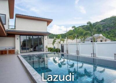 Luxurious 5 bed Modern Pool Villa for Sale in Hua Hin