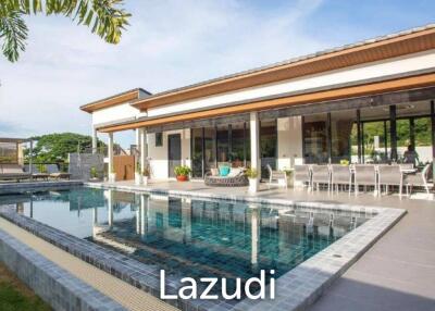 Luxurious 5 bed Modern Pool Villa for Sale in Hua Hin