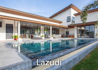 Luxurious 5 bed Modern Pool Villa for Sale in Hua Hin