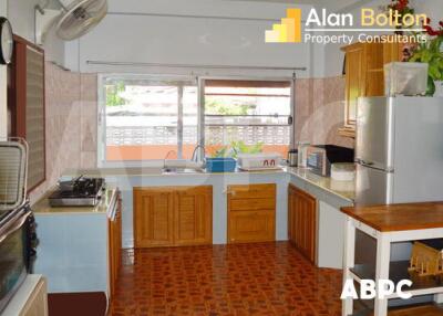 3 Bed 3 Bath in Bang Saray HS5282