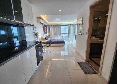 CHEAPEST 42 sqm Studio Unit at popular Wong Amat-tower