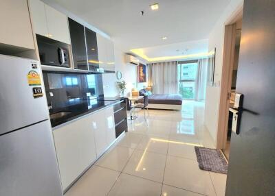 CHEAPEST 42 sqm Studio Unit at popular Wong Amat-tower