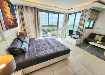 CHEAPEST 42 sqm Studio Unit at popular Wong Amat-tower