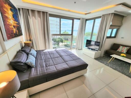 CHEAPEST 42 sqm Studio Unit at popular Wong Amat-tower