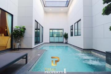 Modern Luxury Pool Villa - Reservoir Town Pattaya